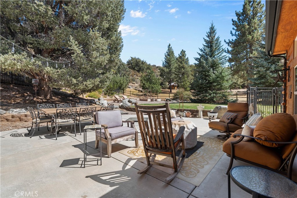 2473 Interlaken Court Property Photo 47