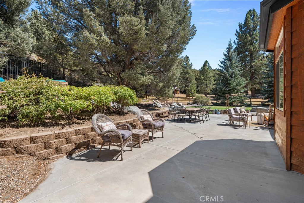 2473 Interlaken Court Property Photo 48