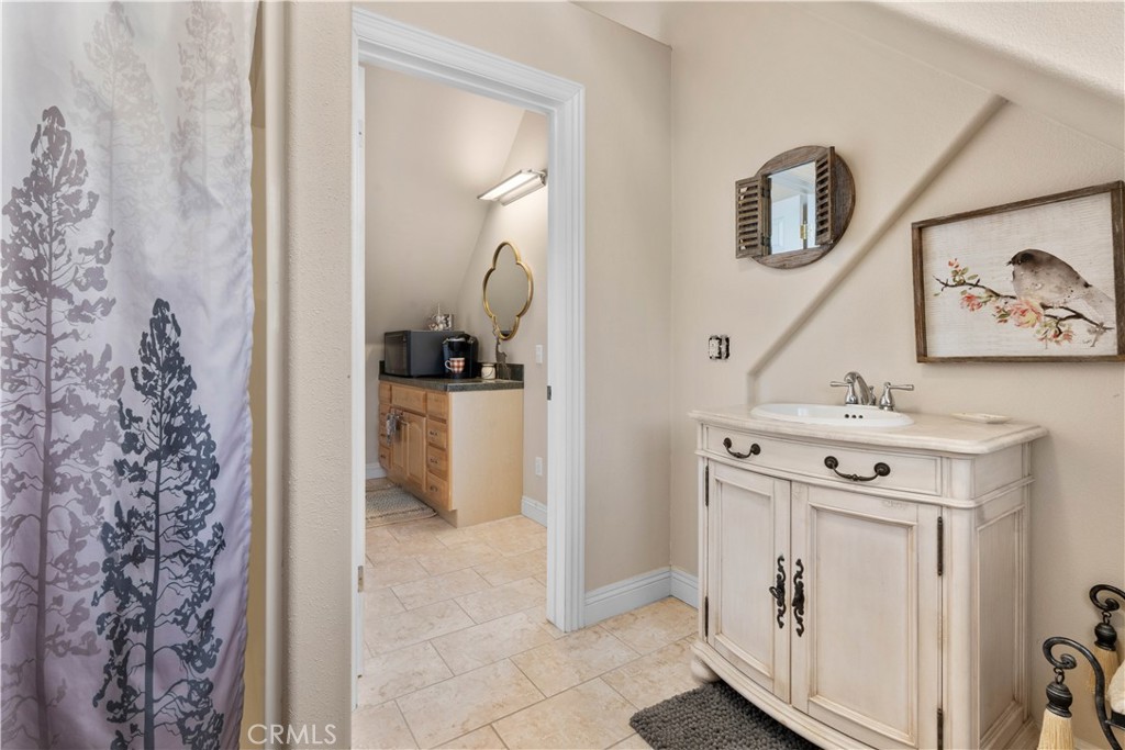 2473 Interlaken Court Property Photo 61