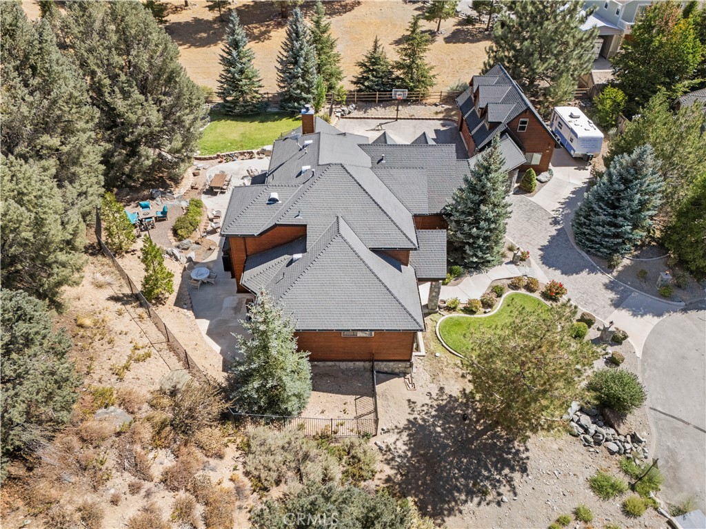 2473 Interlaken Court Property Photo 65