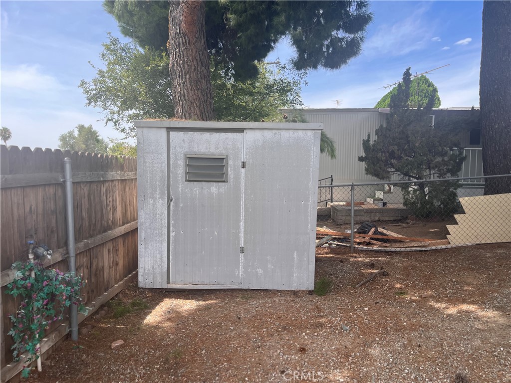 721 N Sunset Avenue 45 Property Photo 8