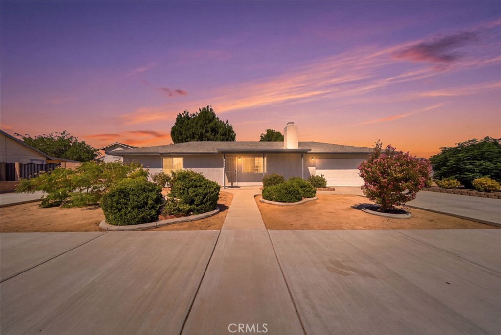11998 Omak Road Property Photo 1