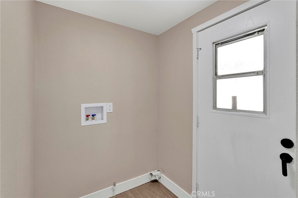 9283 Atsina Property Photo 21