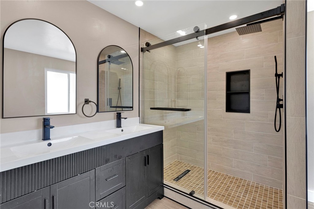 9283 Atsina Property Photo 34
