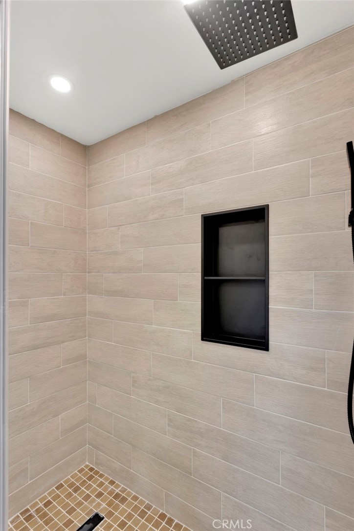 9283 Atsina Property Photo 36