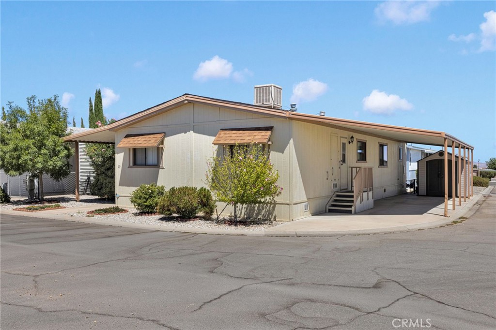 9161 Santa Fe Avenue E 29 Property Photo 4