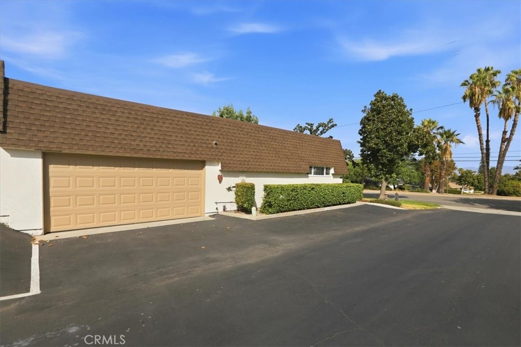 828 E Highland Avenue Property Photo 10