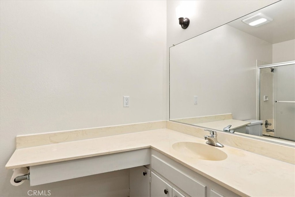 828 E Highland Avenue Property Photo 30