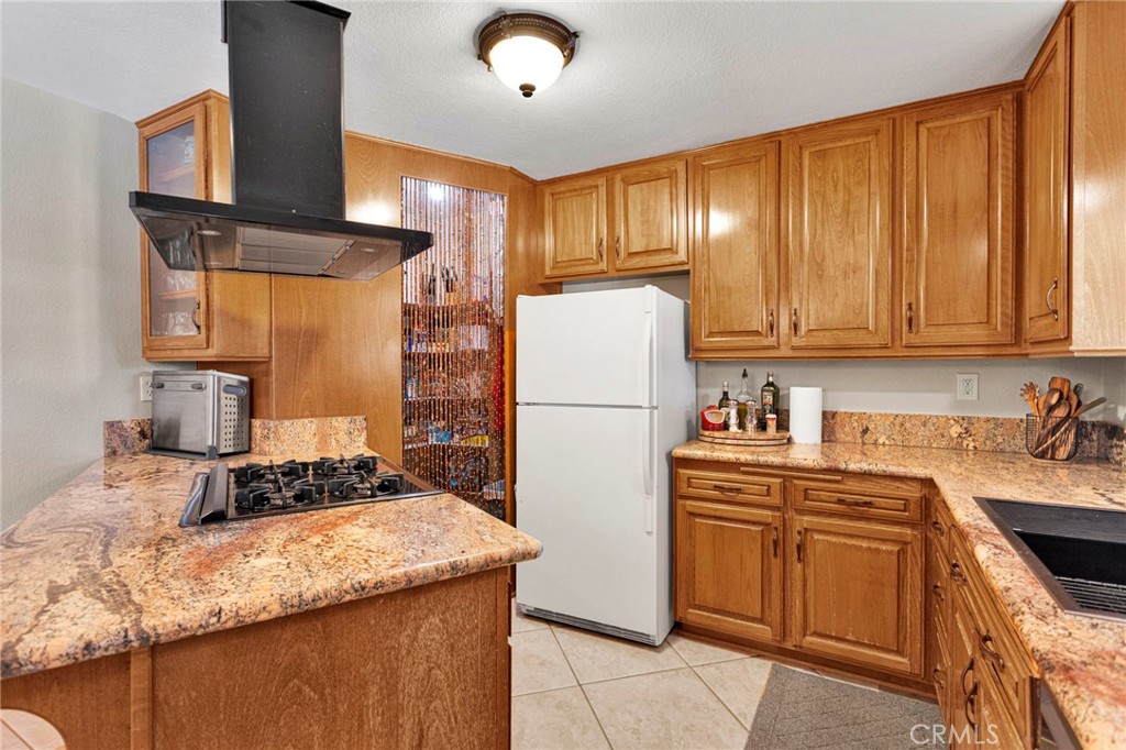 14941 Walnut Street Property Photo 11