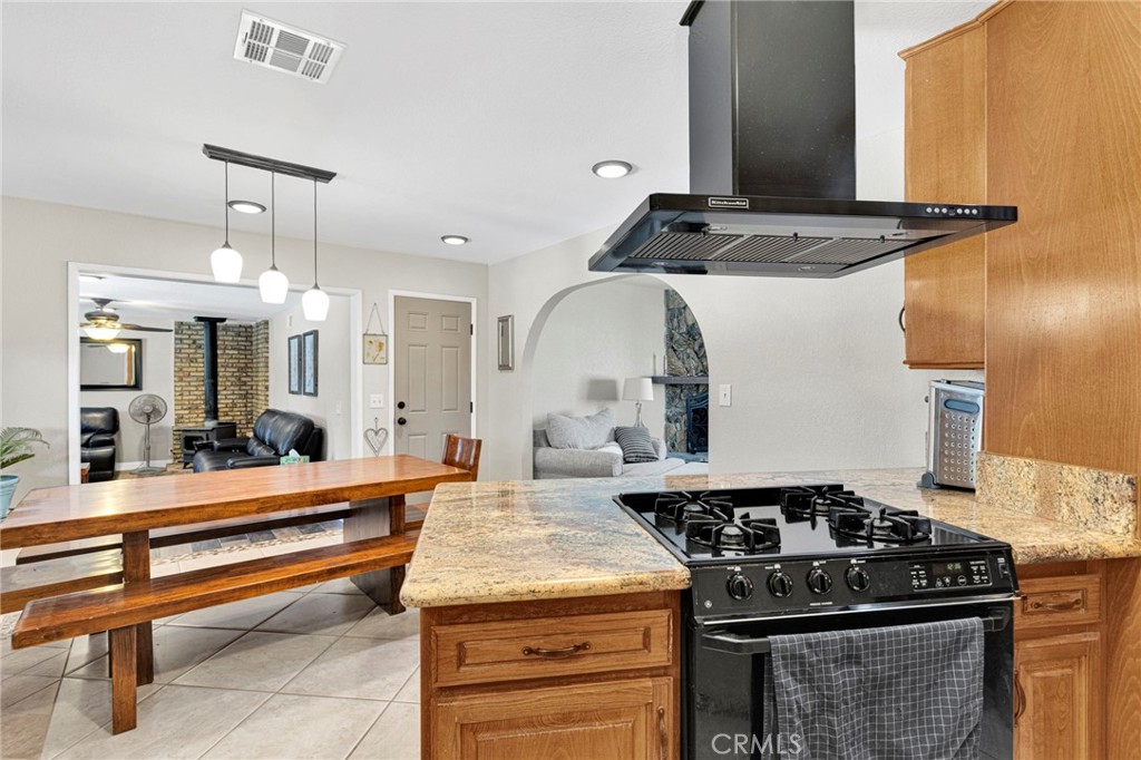 14941 Walnut Street Property Photo 12
