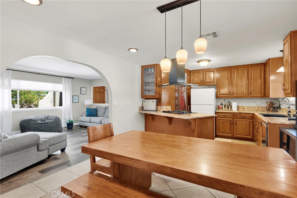 14941 Walnut Street Property Photo 13