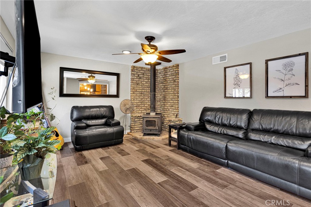 14941 Walnut Street Property Photo 16