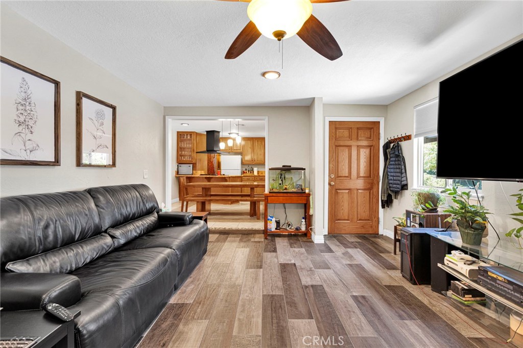 14941 Walnut Street Property Photo 17