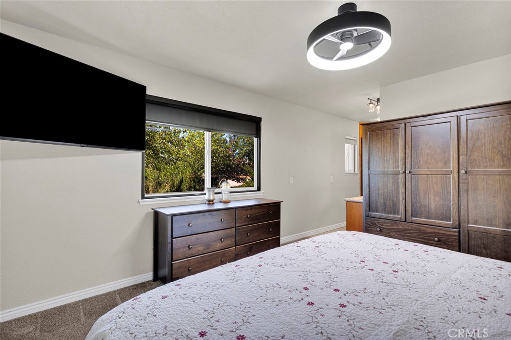 14941 Walnut Street Property Photo 23