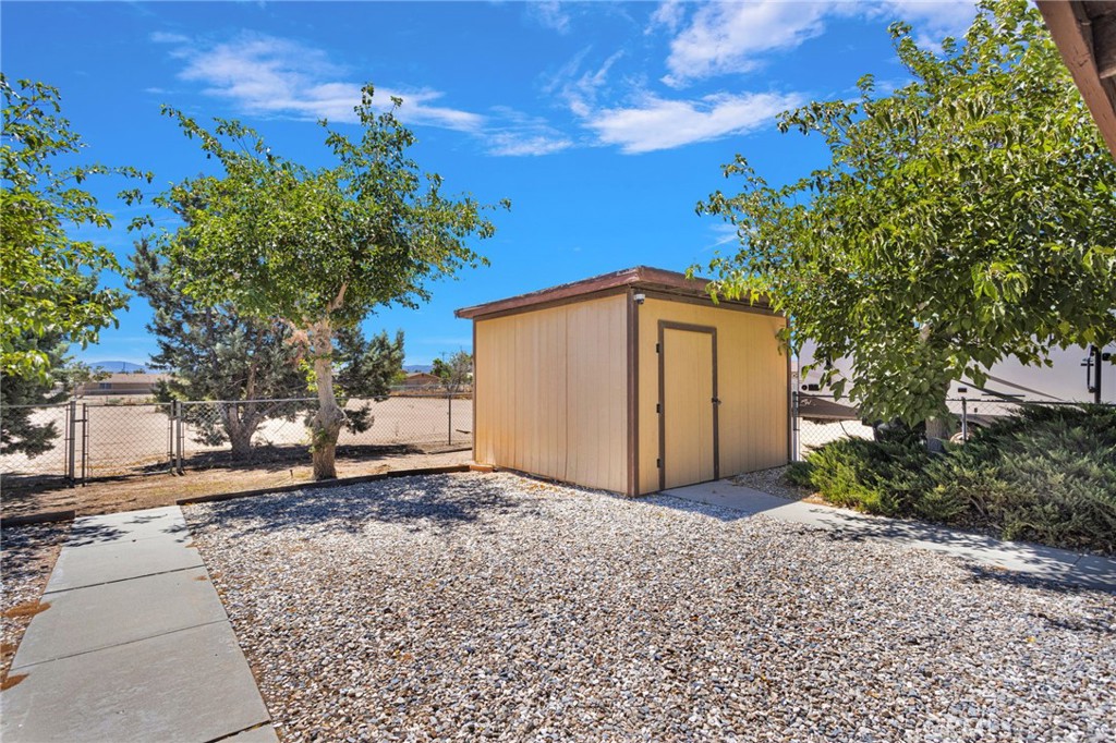 14941 Walnut Street Property Photo 34