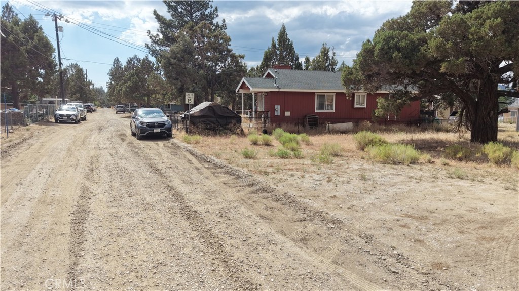 111 3rd Ln Property Photo 11