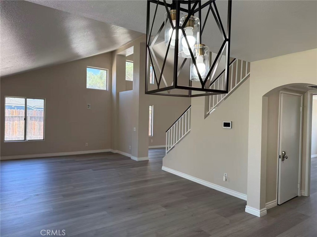 14830 Redwood Property Photo 5