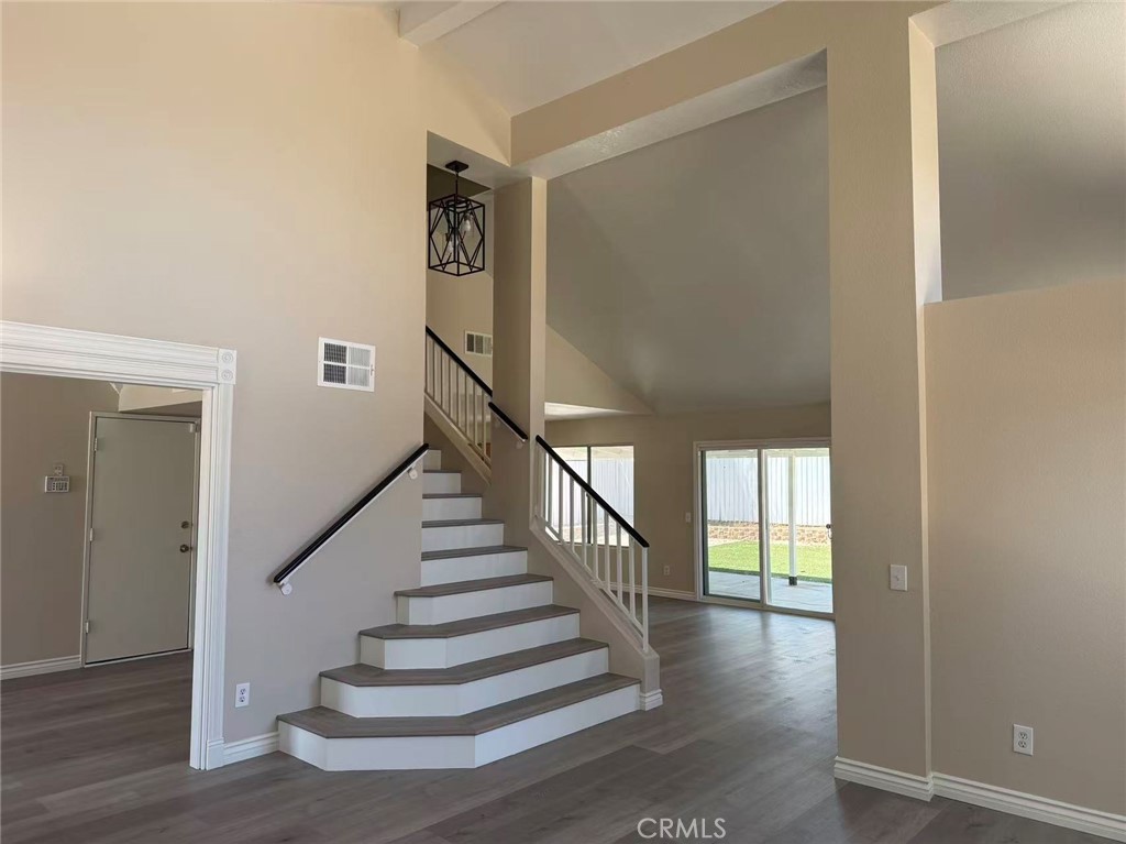 14830 Redwood Property Photo 7
