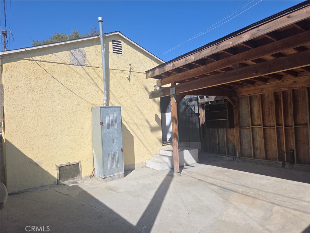 4910 Nobel Street Property Photo 4