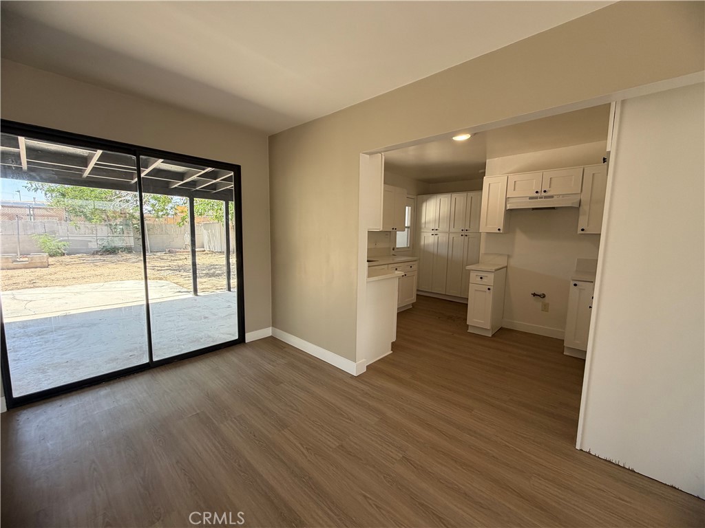320 Frances Property Photo 6