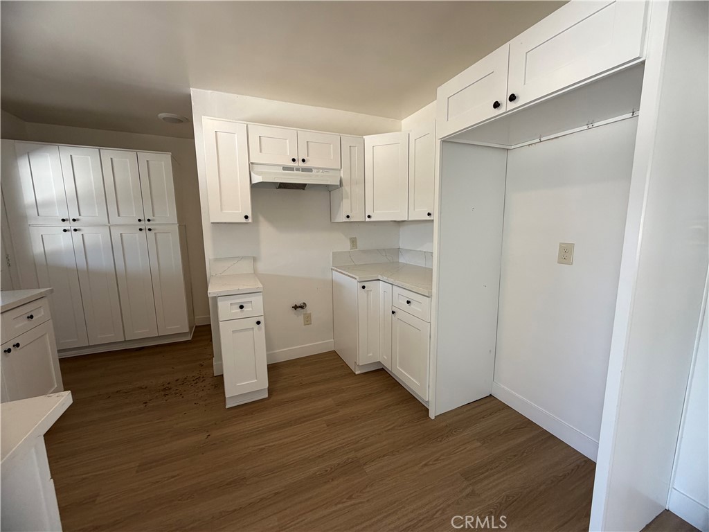 320 Frances Property Photo 7