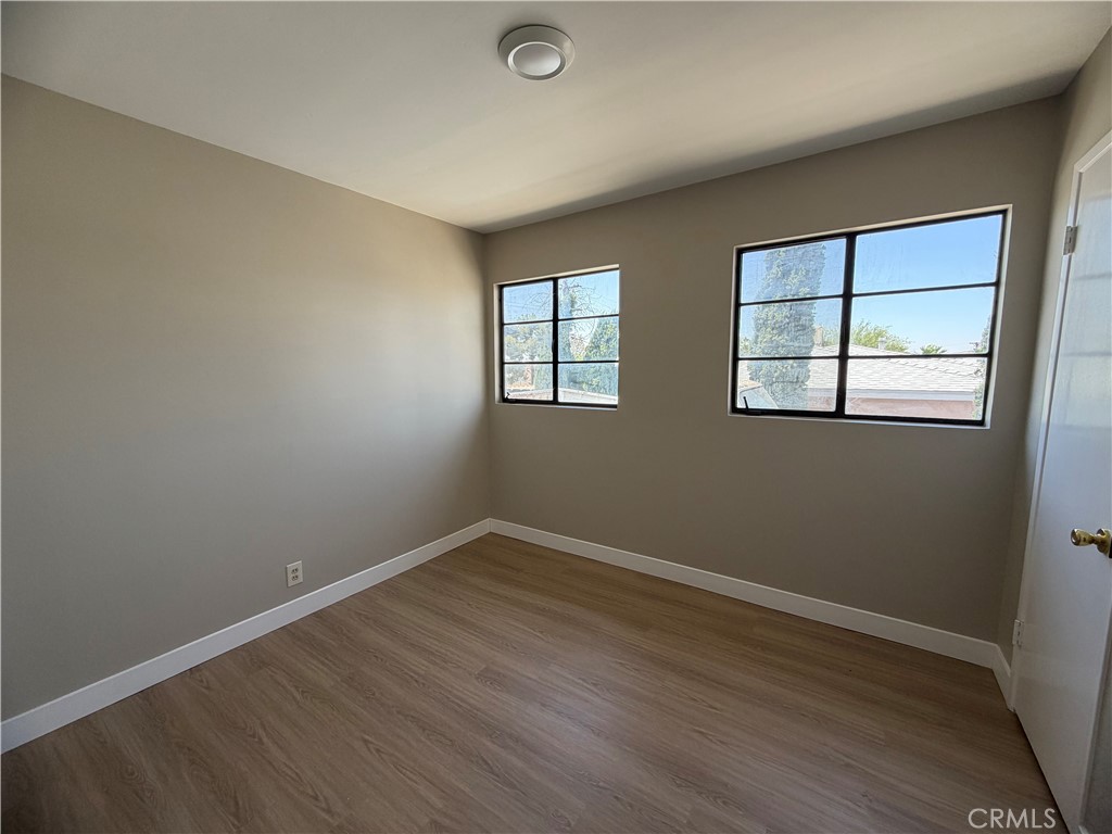 320 Frances Property Photo 10