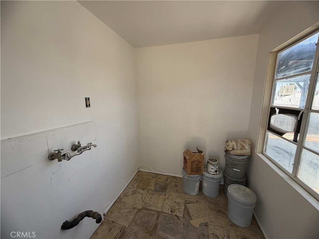 320 Frances Property Photo 17