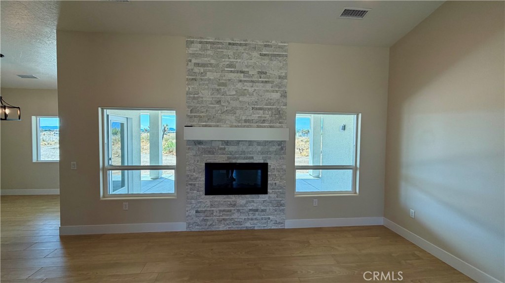 10583 Valencia Street Property Photo 5