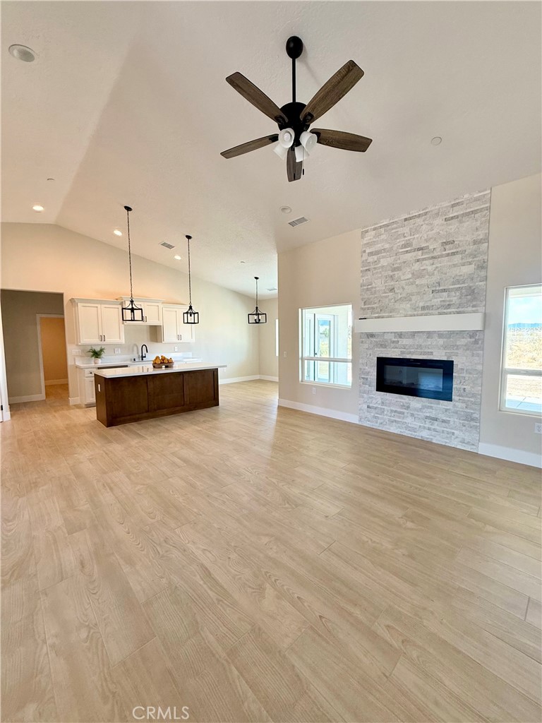 10583 Valencia Street Property Photo 9