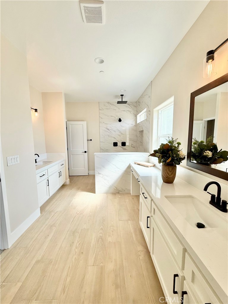 10583 Valencia Street Property Photo 14