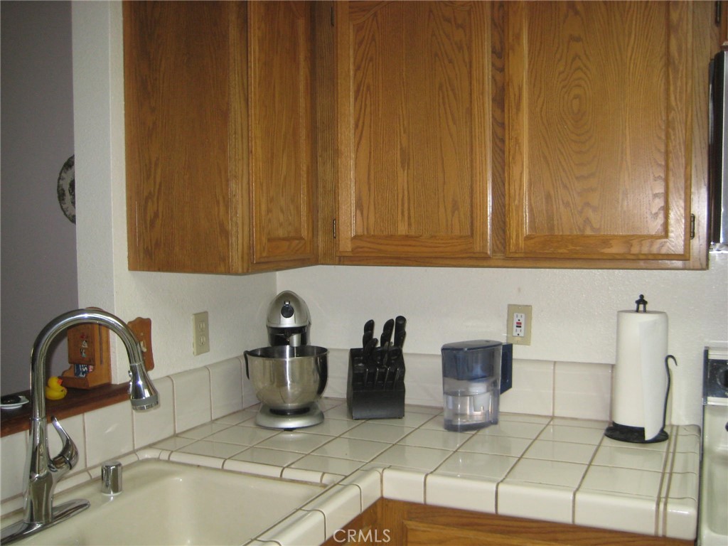 19109 Arthur Property Photo 5