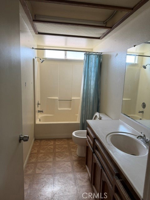 16581 Manzanita Property Photo 3