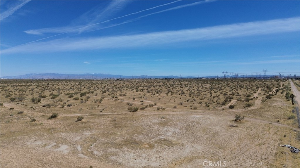 1 Air Expressway Property Photo 6
