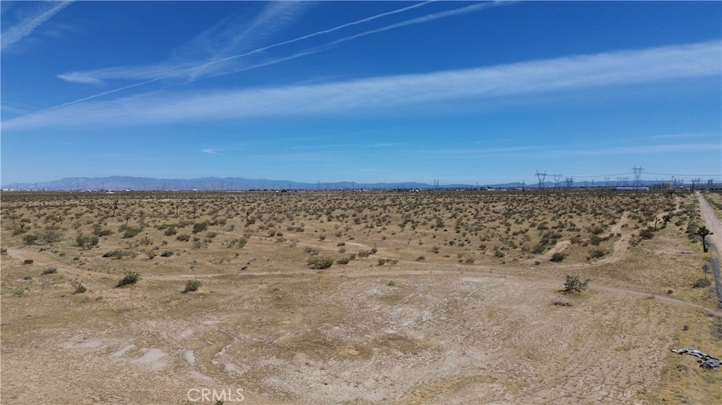 1 Air Expressway Property Photo 7