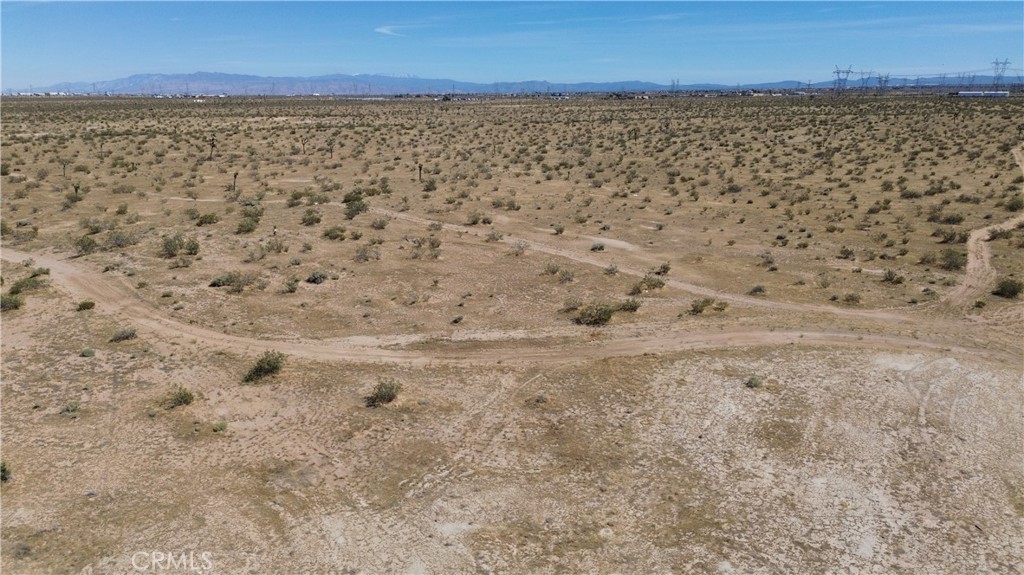1 Air Expressway Property Photo 7