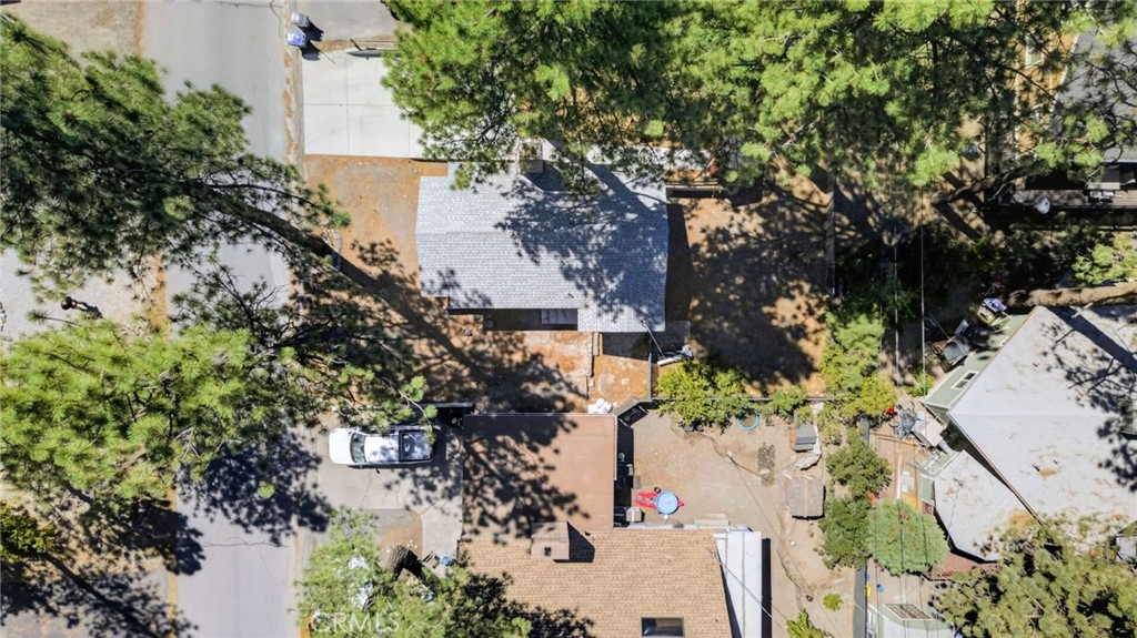 1858 Thrush Property Photo 51