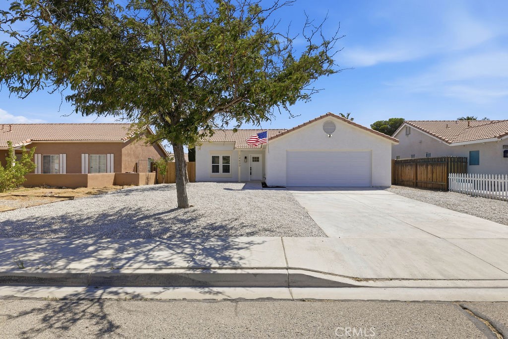 14633 Dana Street Property Photo 4