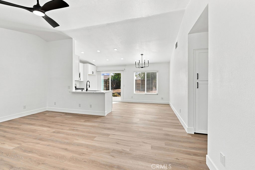 14633 Dana Street Property Photo 6
