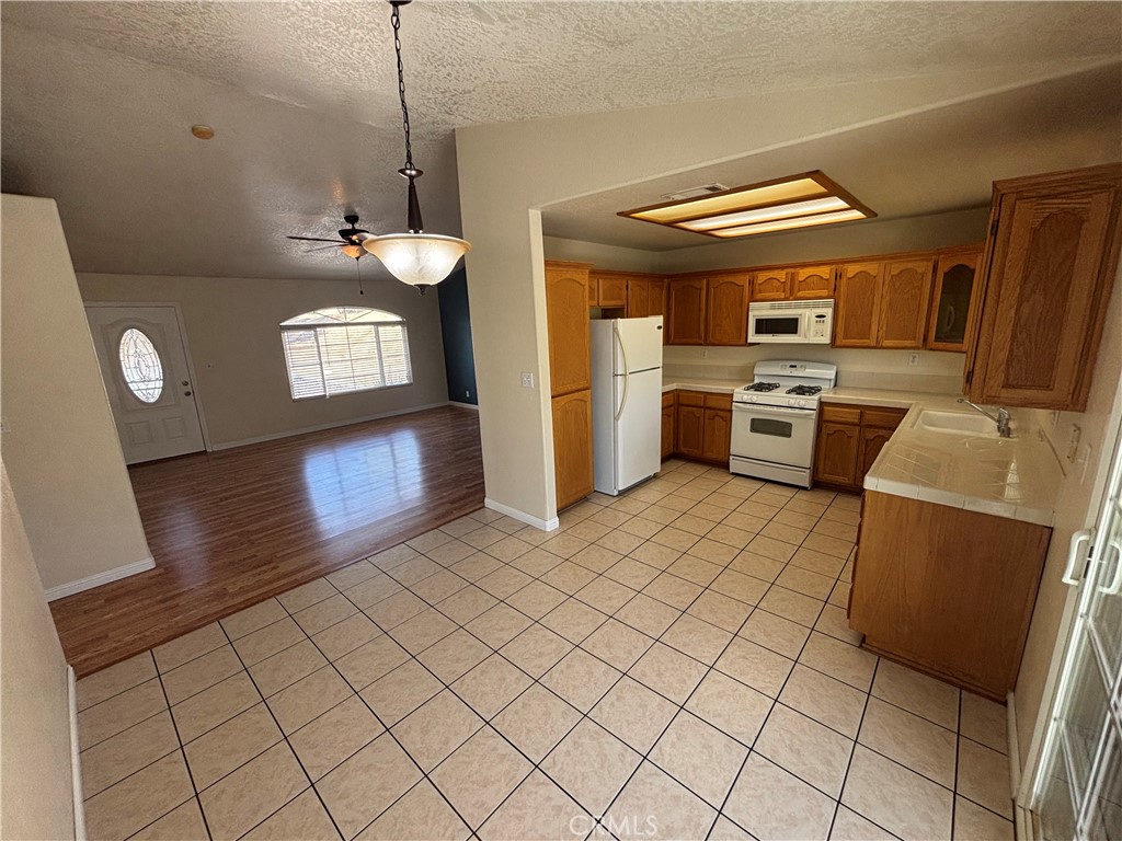 16970 Palm Property Photo 6