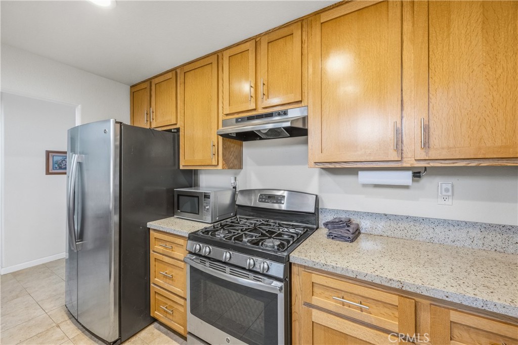 16671 Hagador Avenue Property Photo 6