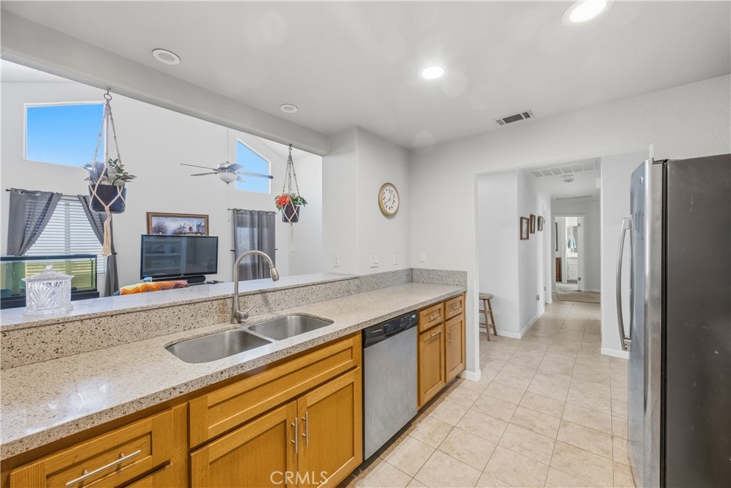 16671 Hagador Avenue Property Photo 7