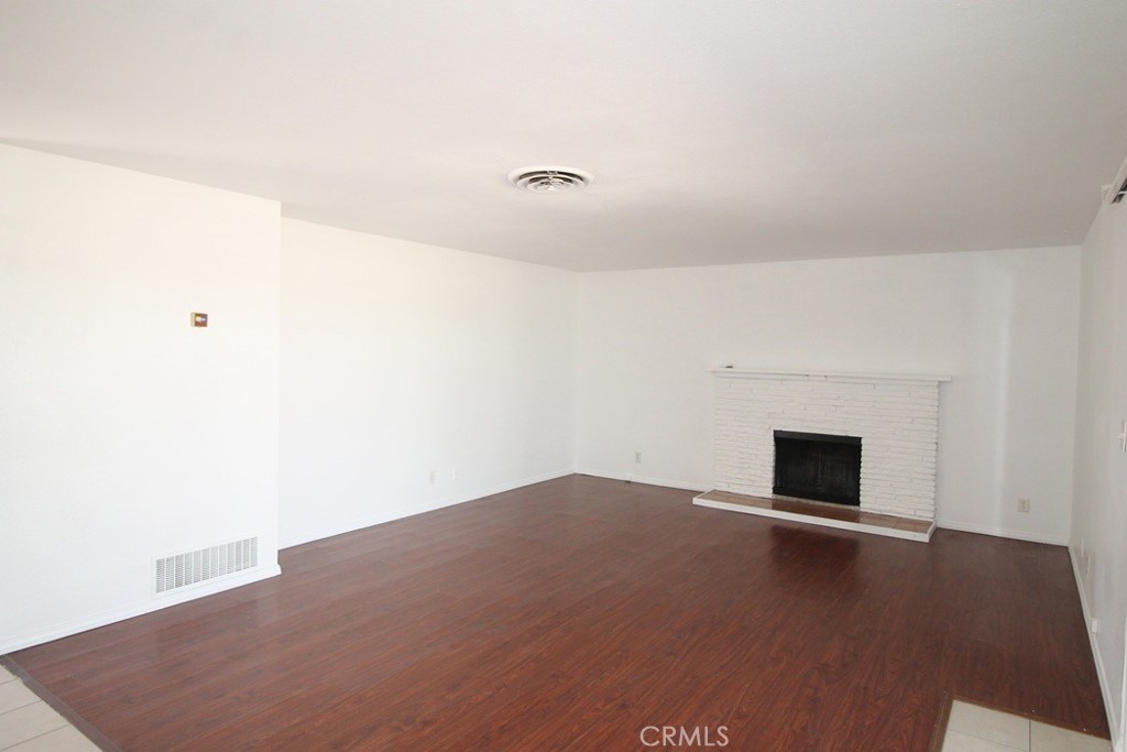 25626 Eaton Property Photo 4