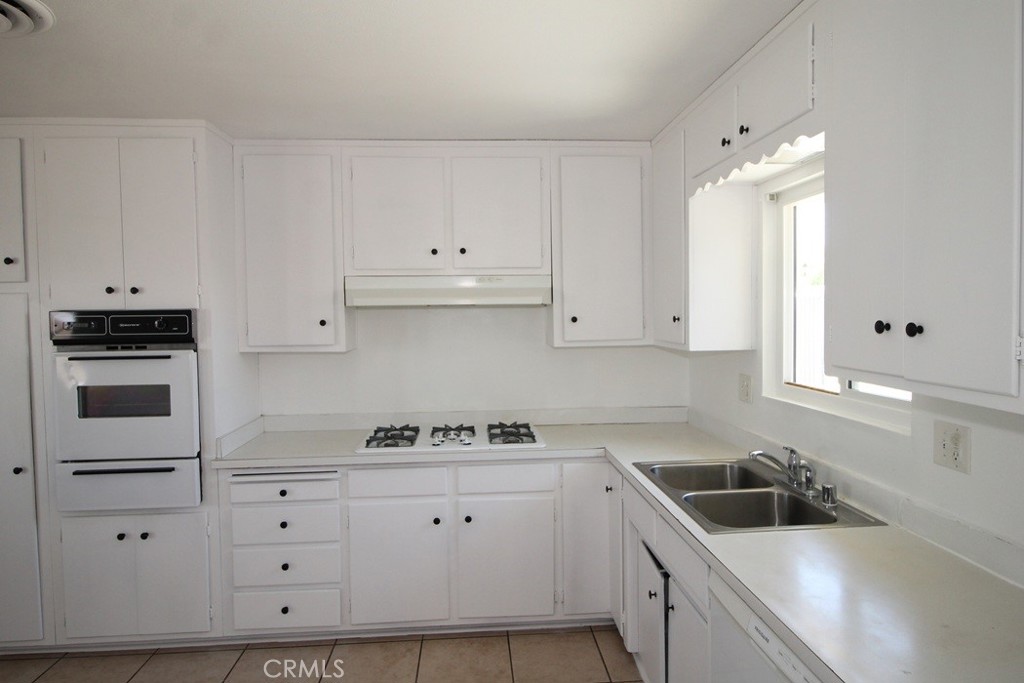 25626 Eaton Property Photo 5