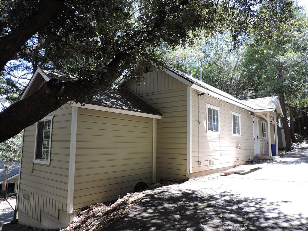 657 Knoll Property Photo 6