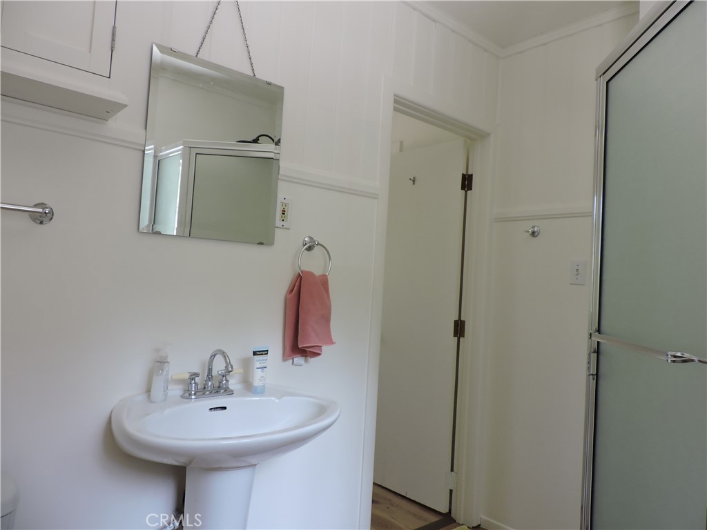 657 Knoll Property Photo 17