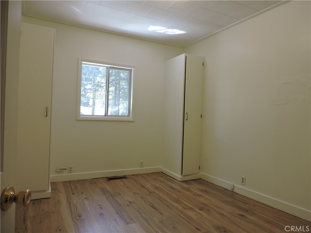 657 Knoll Property Photo 18