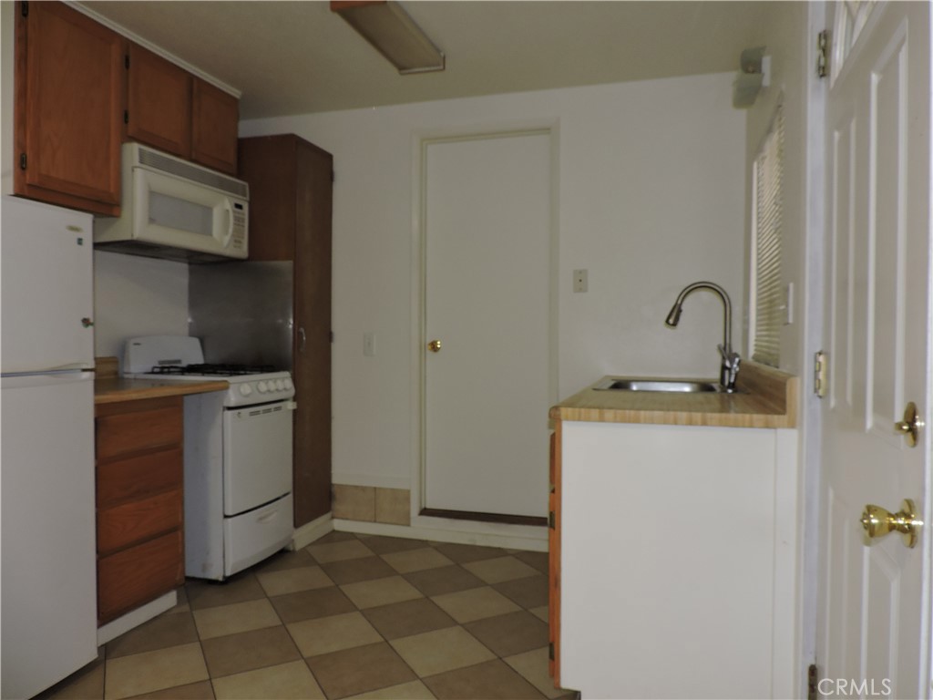 657 Knoll Property Photo 36