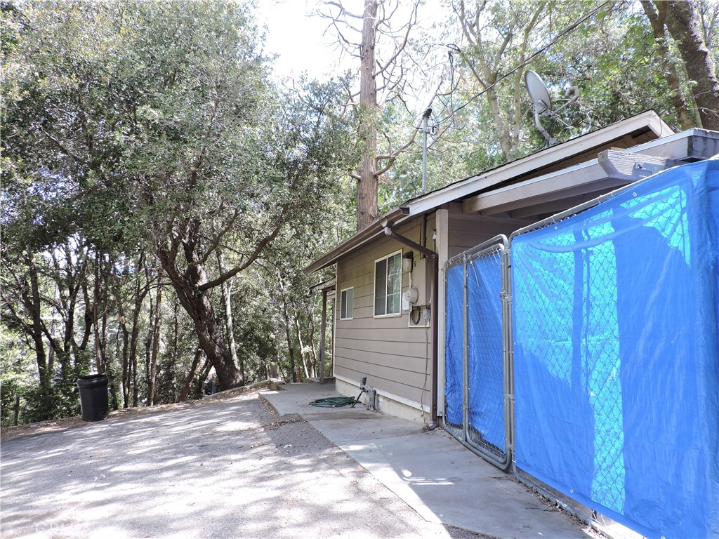 657 Knoll Property Photo 40