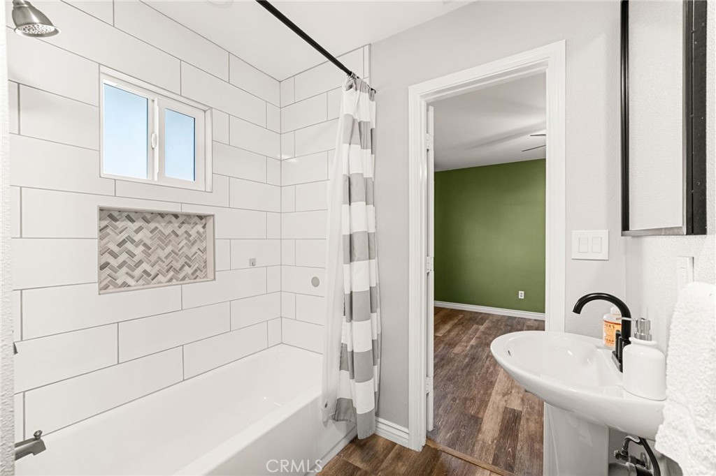 257 W 59th Property Photo 29