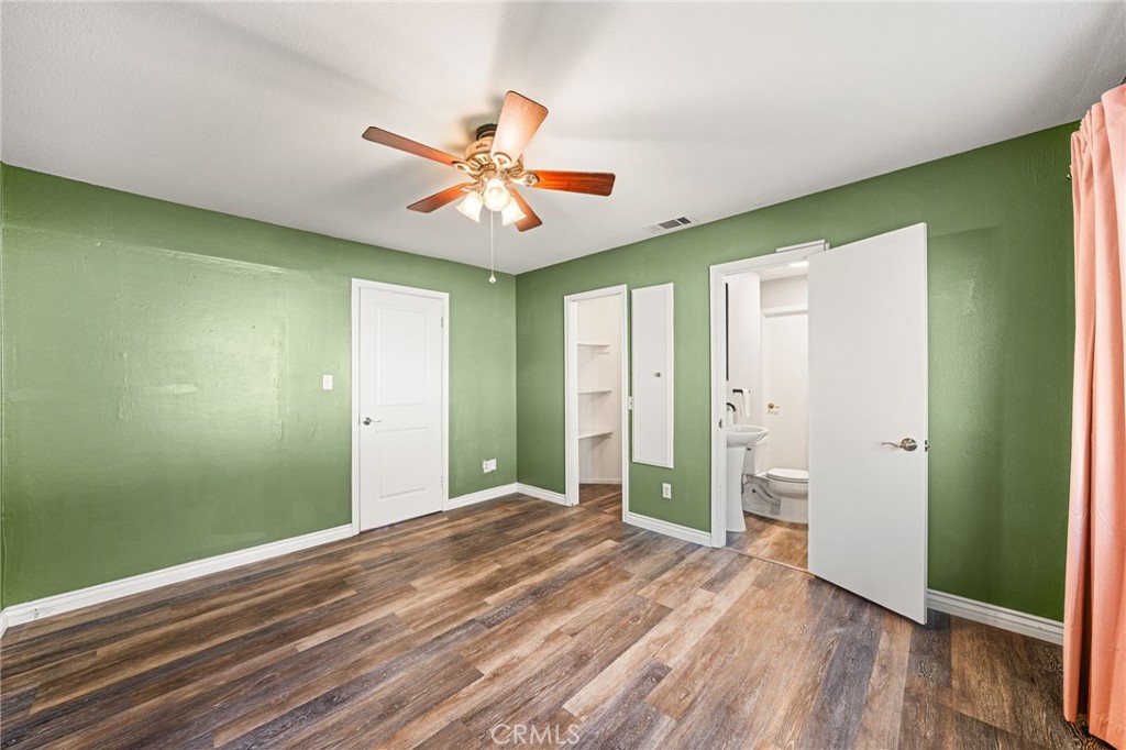 257 W 59th Property Photo 32